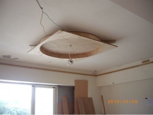 圓形天花板先用木心板作出圓形